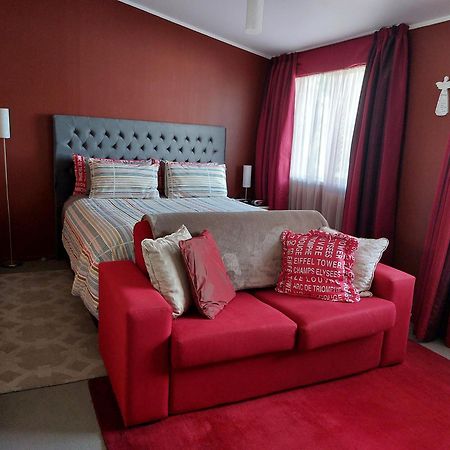 Bed And Breakfast Happy Home Taupo Accommodation Buitenkant foto