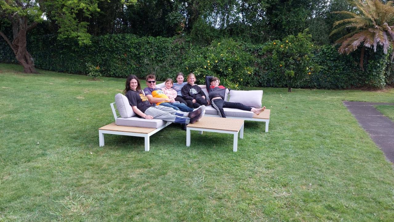 Bed And Breakfast Happy Home Taupo Accommodation Buitenkant foto