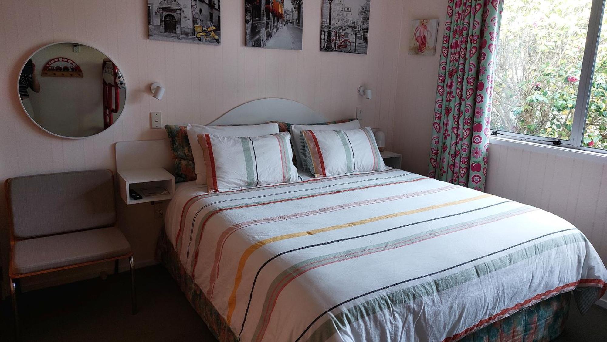 Bed And Breakfast Happy Home Taupo Accommodation Buitenkant foto