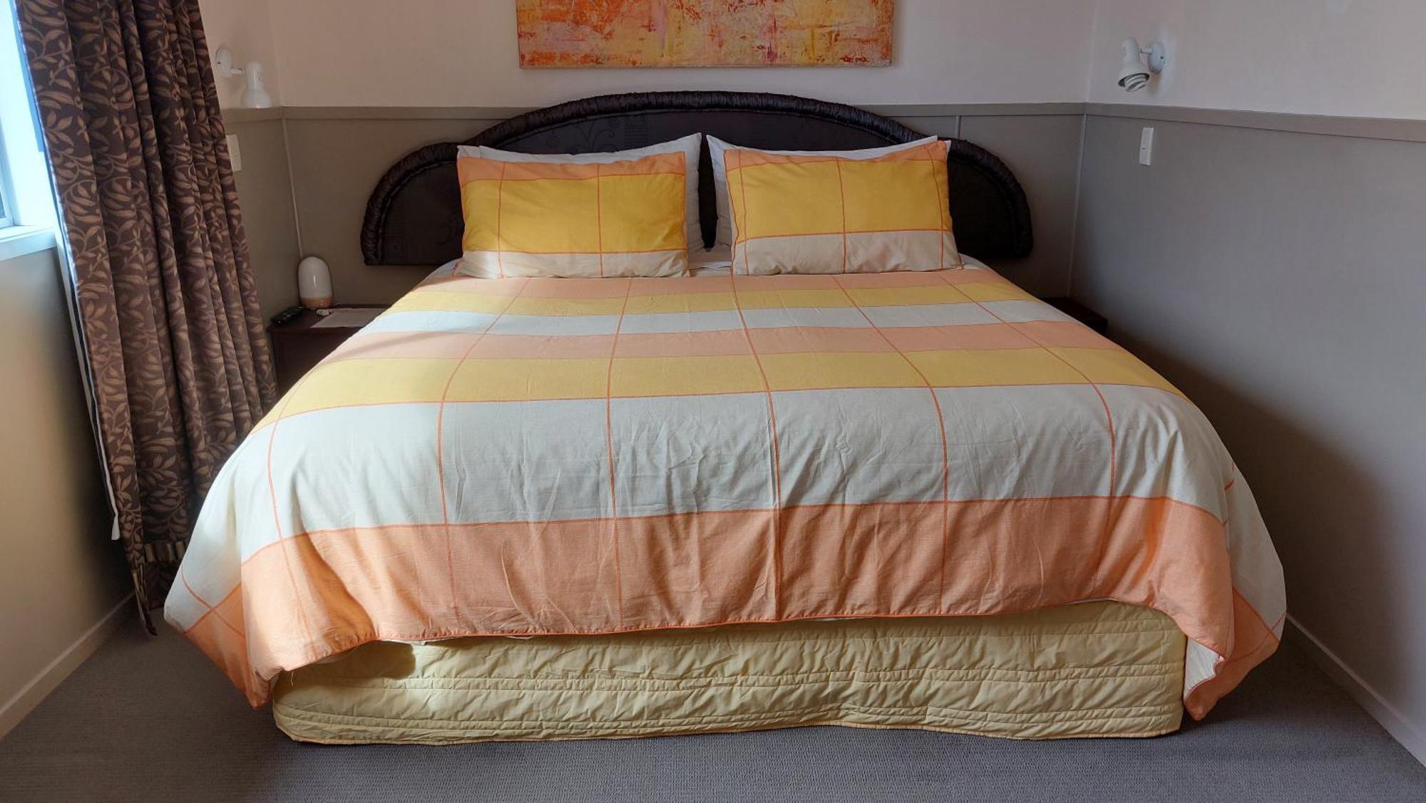Bed And Breakfast Happy Home Taupo Accommodation Buitenkant foto